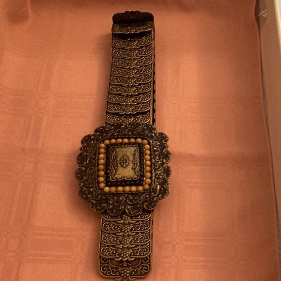 Ladies Belt - Picture 15 of 16